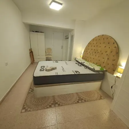 Apartament Mota 8 *